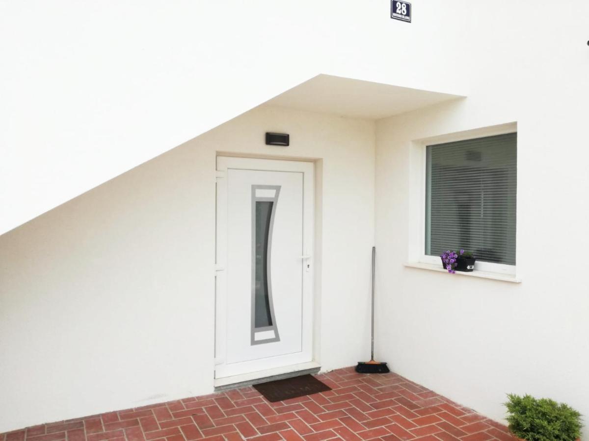 Apartmani Daniela Murter Zewnętrze zdjęcie