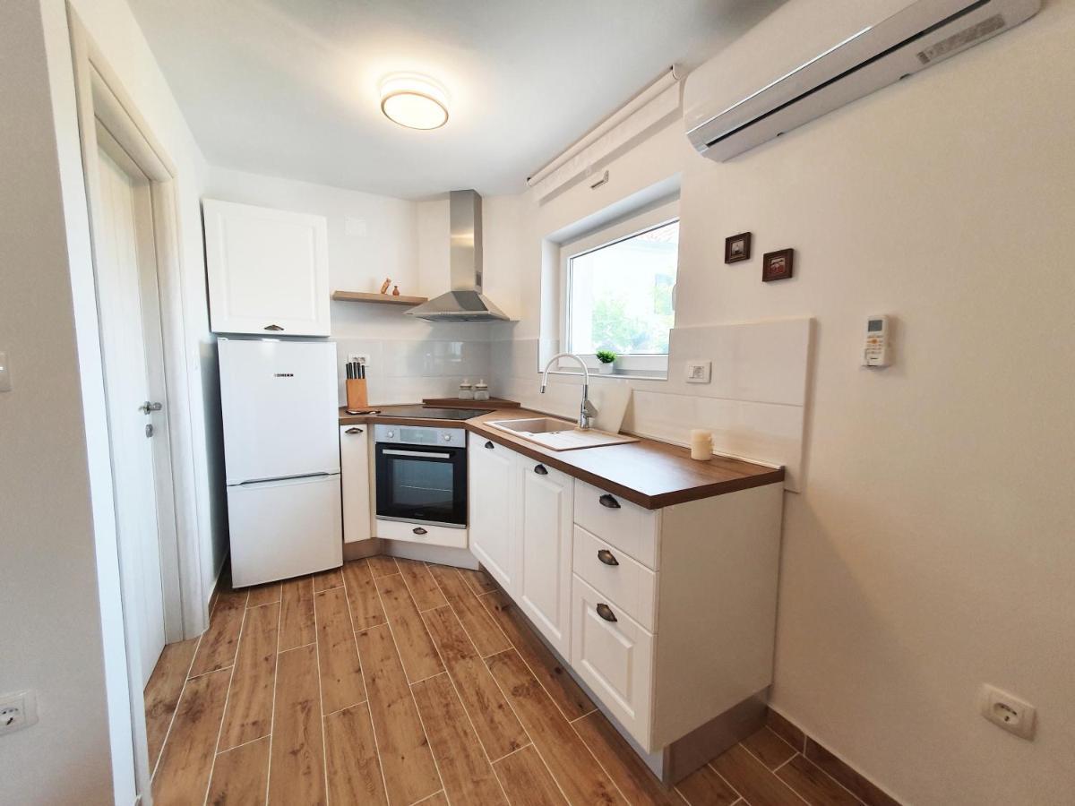 Apartmani Daniela Murter Zewnętrze zdjęcie
