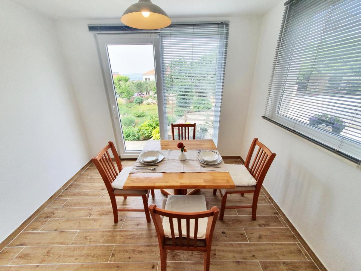 Apartmani Daniela Murter Zewnętrze zdjęcie