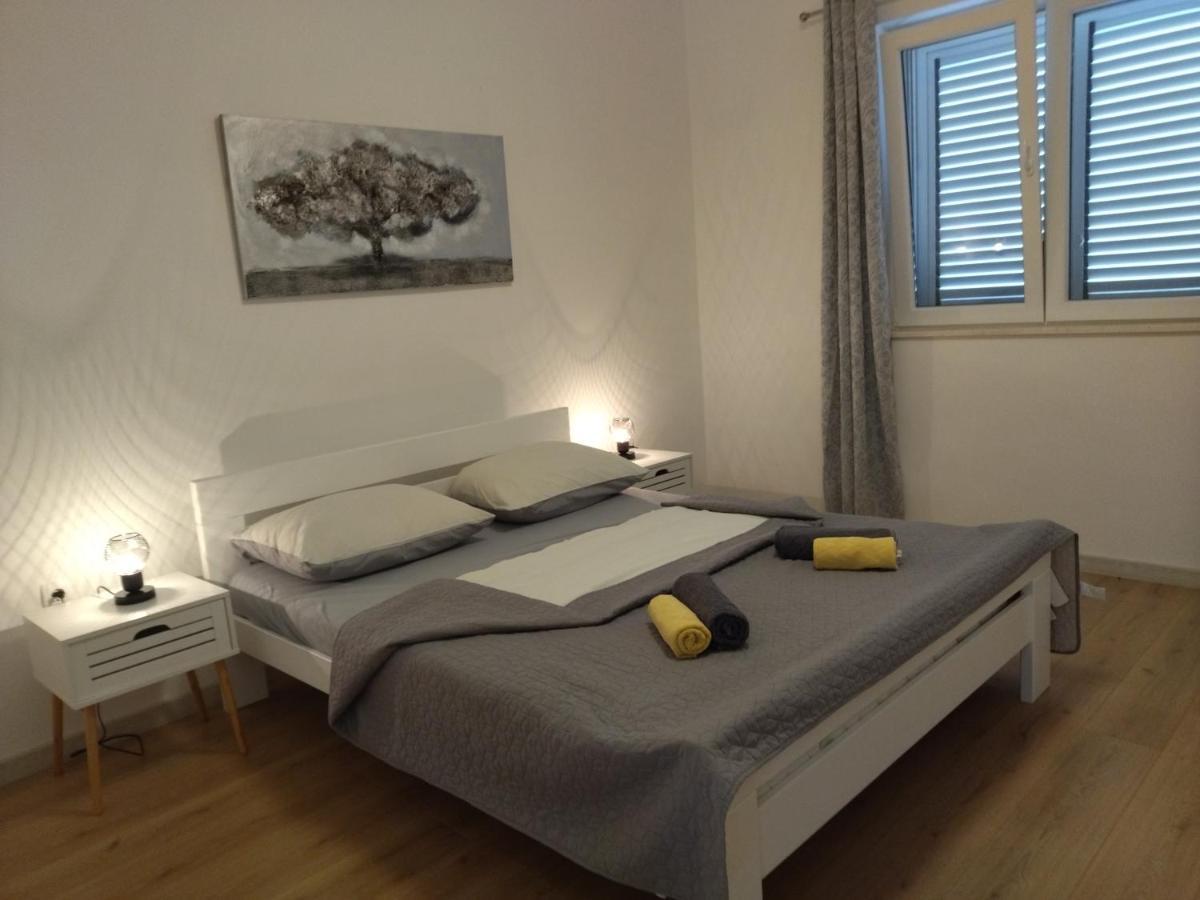 Apartmani Daniela Murter Zewnętrze zdjęcie