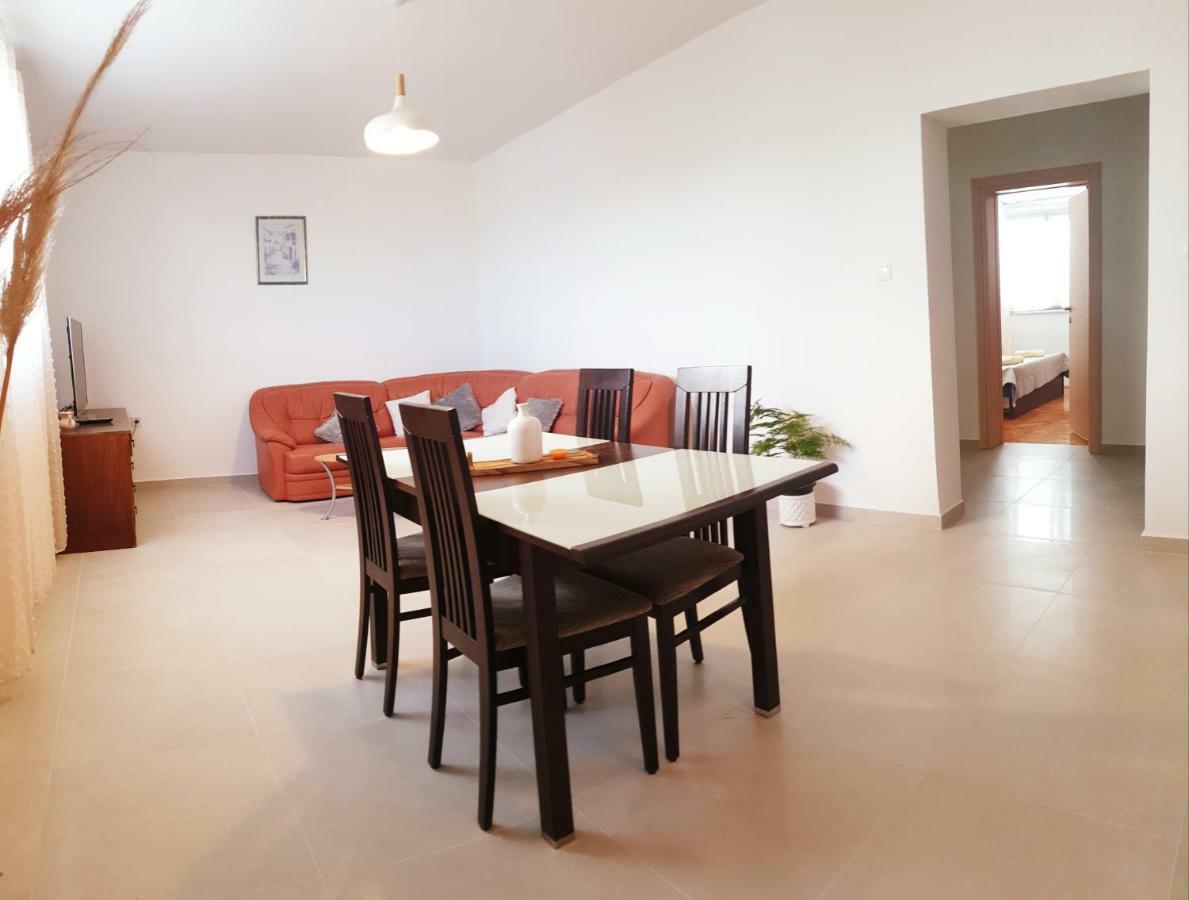Apartmani Daniela Murter Zewnętrze zdjęcie